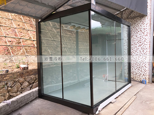 小型玻璃冷庫安裝.jpg 小型玻璃冷庫安裝.jpg